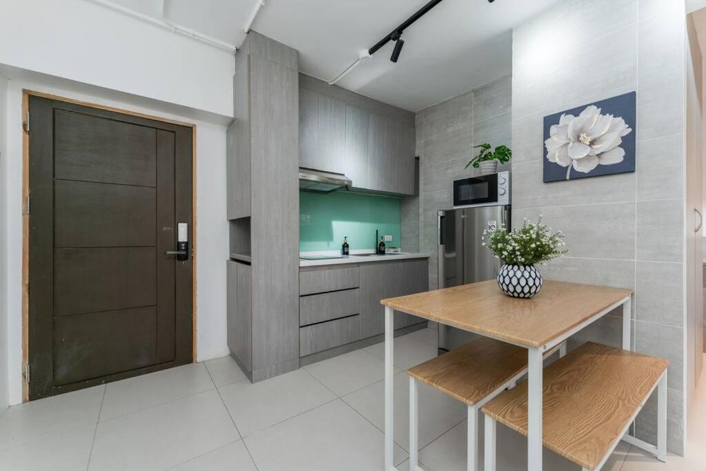 Airport Express Hostel E-527, 2 Minutes To Airport,Fast Wifi, Free Netflix Lapu-Lapu City Exterior photo